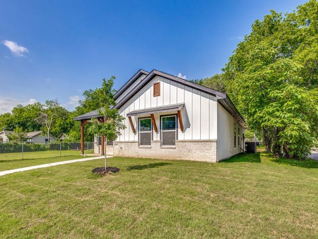 747 N Wilhite Street, Cleburne, TX 76031