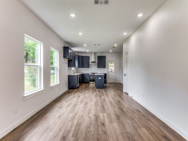 747 N Wilhite Street, Cleburne, TX 76031