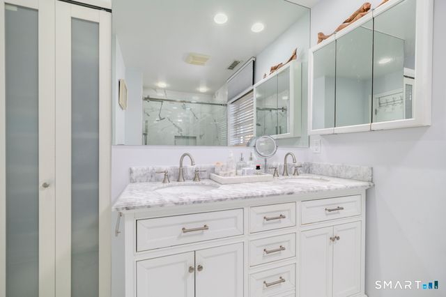 596 Glenbrook Road APT 12, Stamford, CT 06906