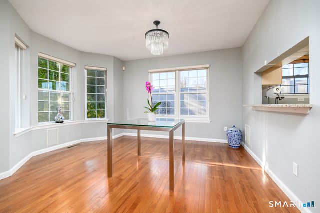 596 Glenbrook Road APT 12, Stamford, CT 06906