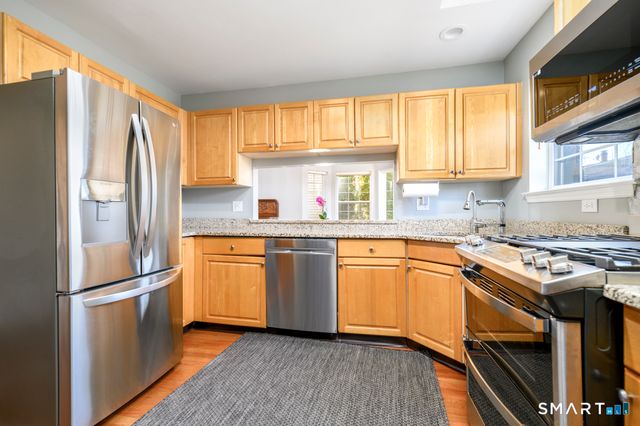 596 Glenbrook Road APT 12, Stamford, CT 06906