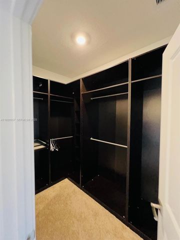 711 SW 11th St, Florida City, FL 33034