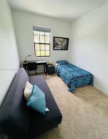 711 SW 11th St, Florida City, FL 33034