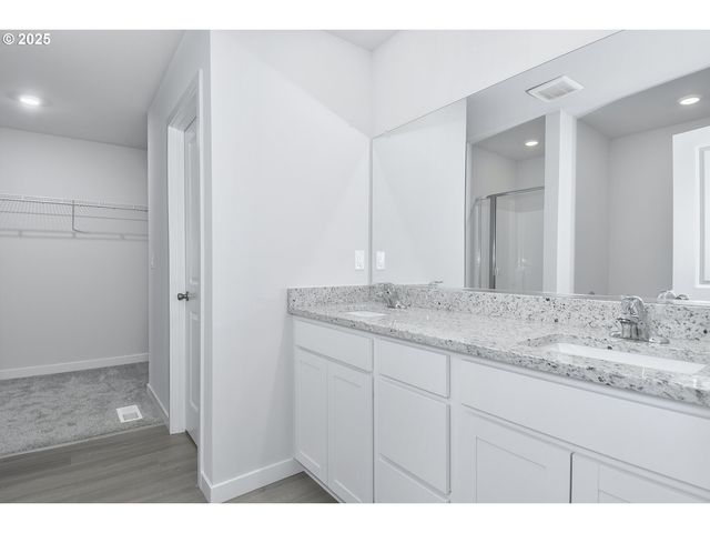 1393 OWL Ave, Woodburn, OR 97071