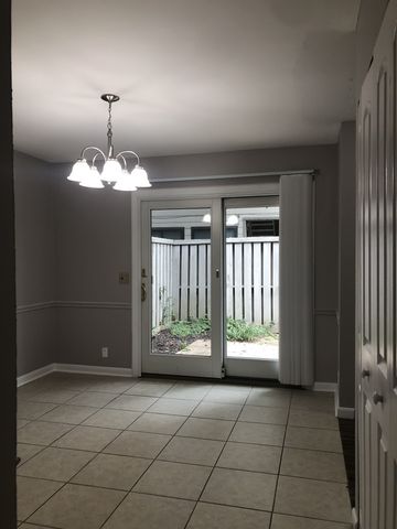 3000 Hillsboro Pike Apt 32, Nashville, TN 37215