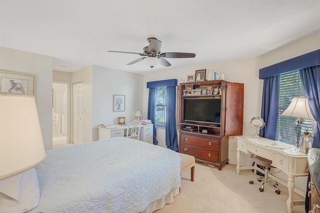 10673 Pelican Drive, Wellington, FL 33414