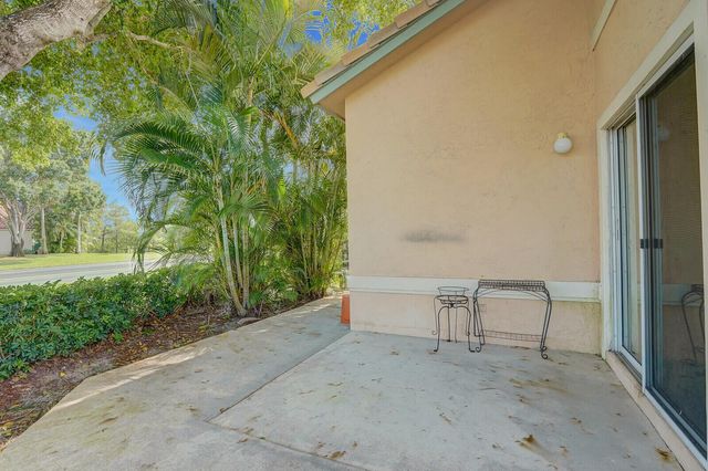 10673 Pelican Drive, Wellington, FL 33414