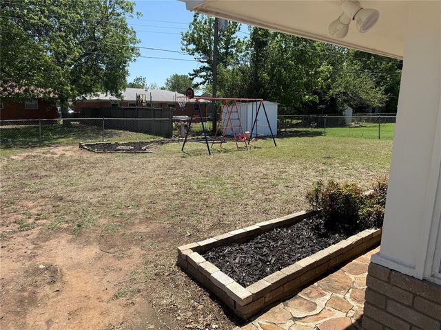 800 N Markwell Avenue, Moore, OK 73160