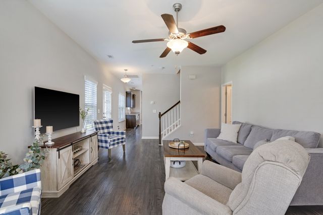 101 Dursley Ln, Spring Hill, TN 37174