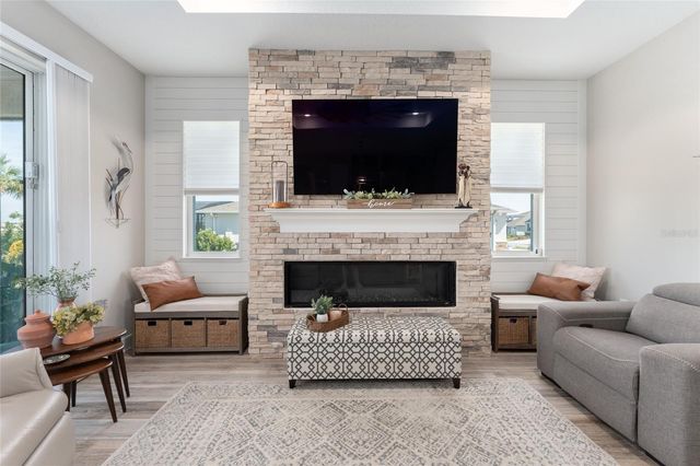 8250 SW 93RD TERRACE, Ocala, FL 34481