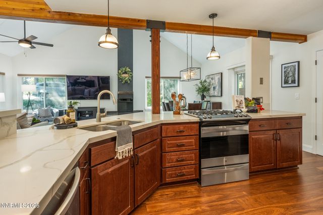 525 Piney Creek Road, Reno, NV 89511