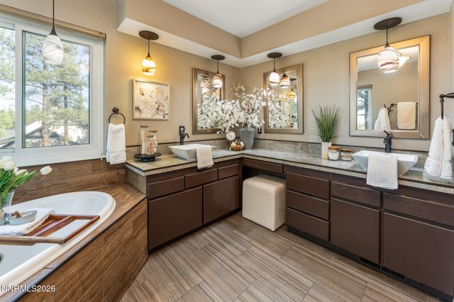 525 Piney Creek Road, Reno, NV 89511