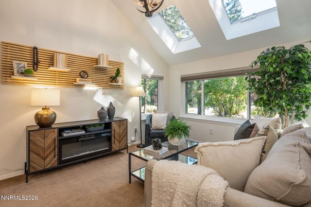 525 Piney Creek Road, Reno, NV 89511