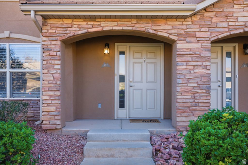 Image 2 of property listing at 3155 S HIDDEN VALLEY DR #192, St. George, UT 84790
