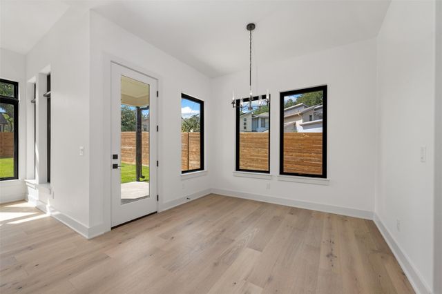 4010 Valley View RD 1B, Austin, TX 78704