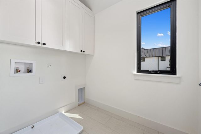 4010 Valley View RD 1B, Austin, TX 78704