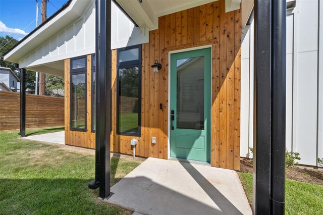 4010 Valley View RD 1B, Austin, TX 78704