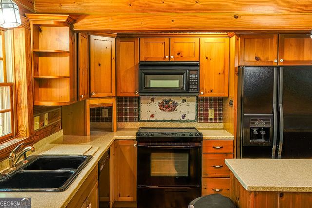 838 Buford Carey Road, Hull, GA 30646