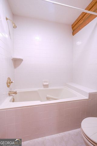 838 Buford Carey Road, Hull, GA 30646