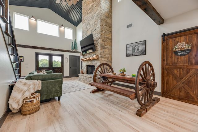 9924 NW County Road 2221, Barry, TX 75102