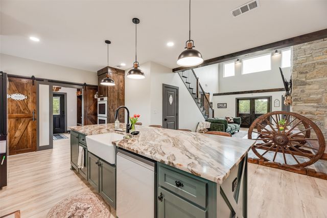 9924 NW County Road 2221, Barry, TX 75102