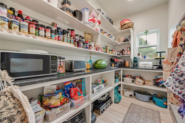 9924 NW County Road 2221, Barry, TX 75102