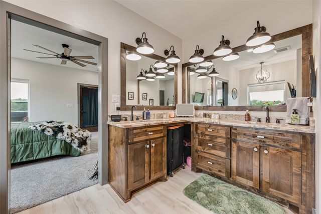 9924 NW County Road 2221, Barry, TX 75102