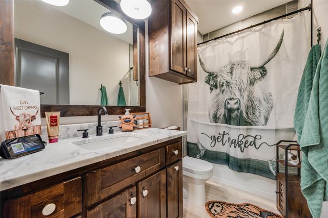 9924 NW County Road 2221, Barry, TX 75102