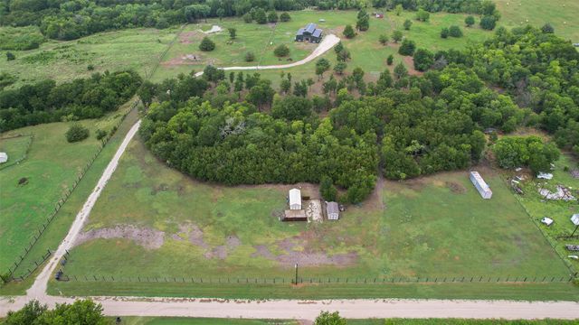 9924 NW County Road 2221, Barry, TX 75102