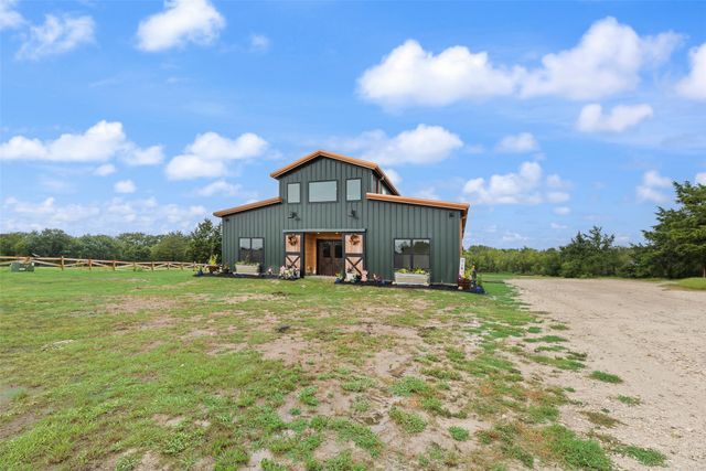 9924 NW County Road 2221, Barry, TX 75102