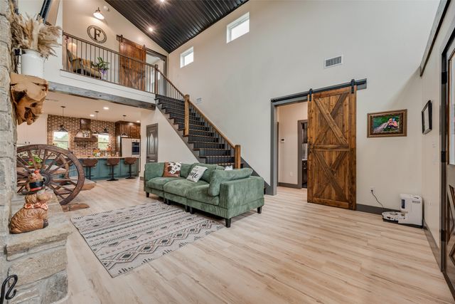 9924 NW County Road 2221, Barry, TX 75102
