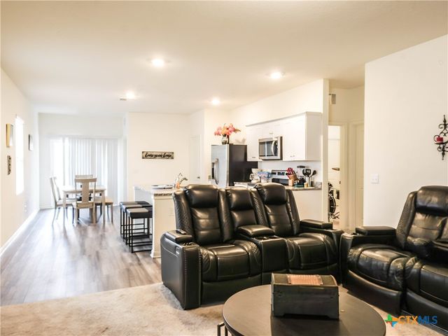 4814 Flying Hooves, San Antonio, TX 78222