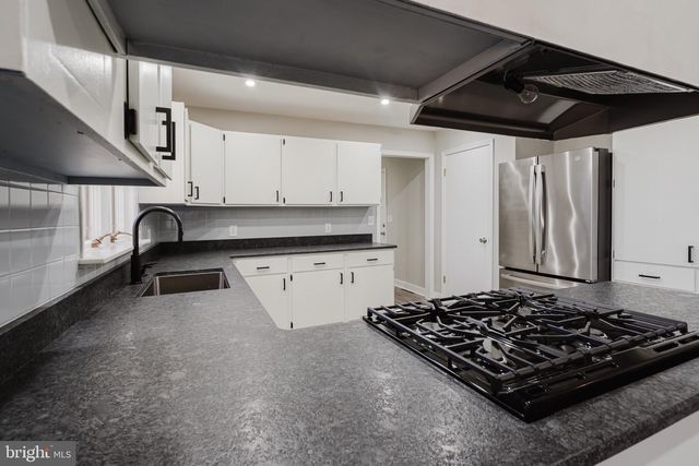 5 CROSSLEY DR, Dover, DE 19901