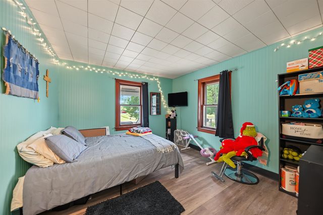 614 Charles St, Salina, KS 67401