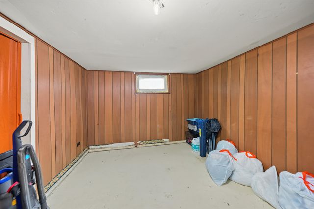 614 Charles St, Salina, KS 67401