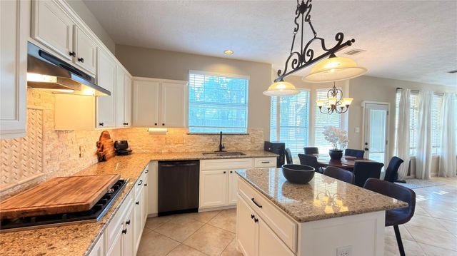 2212 Palm Lagoon Drive, League City, TX 77573