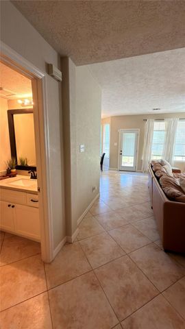 2212 Palm Lagoon Drive, League City, TX 77573