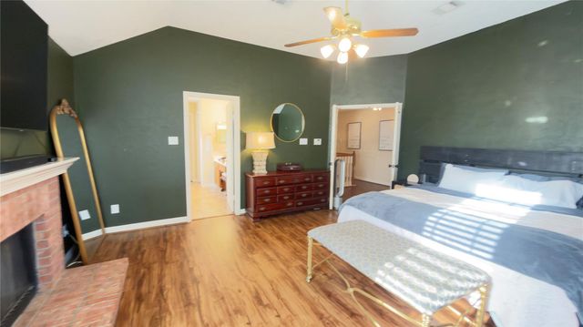 2212 Palm Lagoon Drive, League City, TX 77573