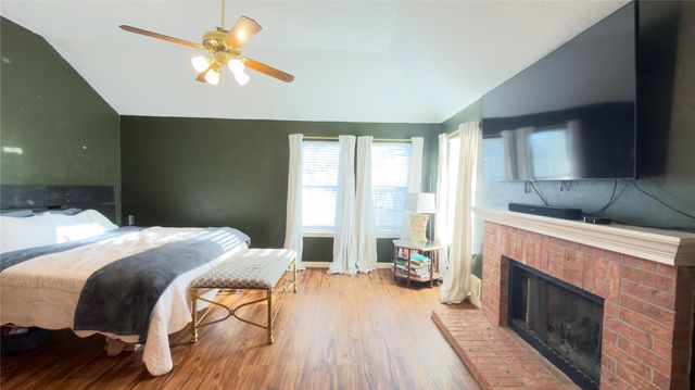 2212 Palm Lagoon Drive, League City, TX 77573