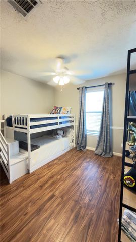 2212 Palm Lagoon Drive, League City, TX 77573