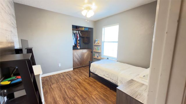 2212 Palm Lagoon Drive, League City, TX 77573