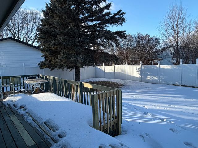 2208 5th Avenue SE, Willmar, MN 56201