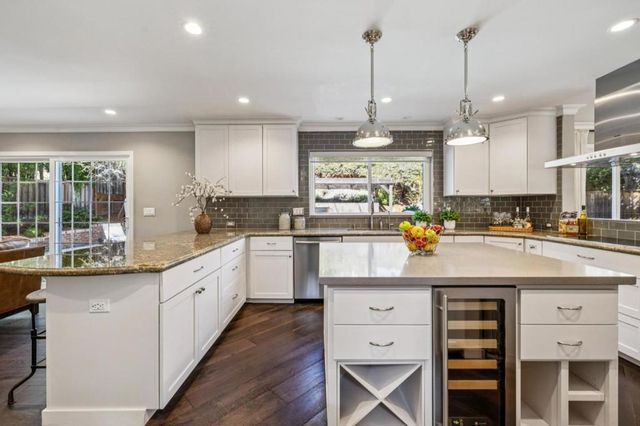 21685 Regnart Road, Cupertino, CA 95014