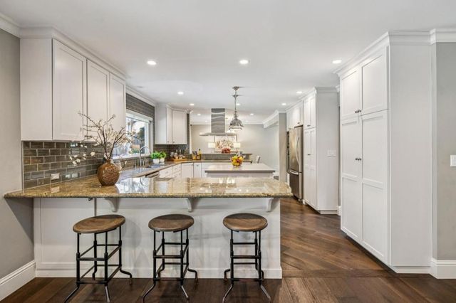 21685 Regnart Road, Cupertino, CA 95014