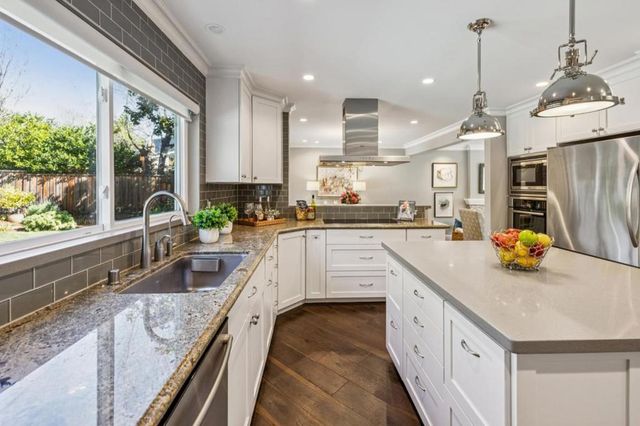 21685 Regnart Road, Cupertino, CA 95014