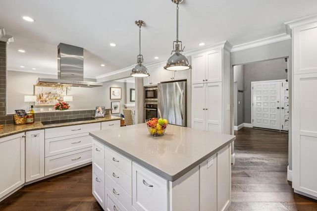 21685 Regnart Road, Cupertino, CA 95014