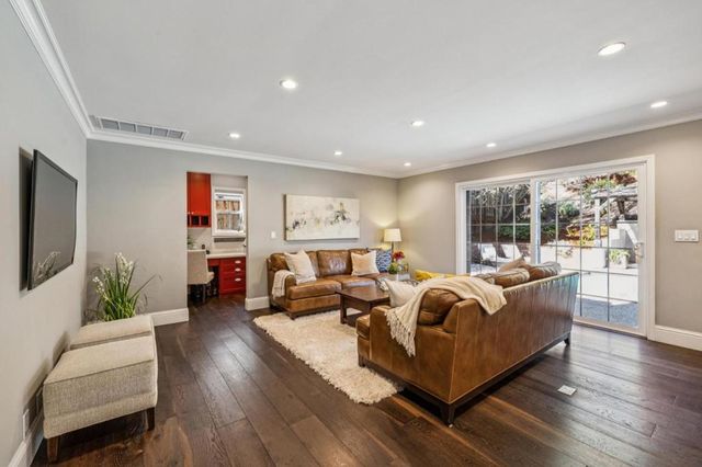21685 Regnart Road, Cupertino, CA 95014
