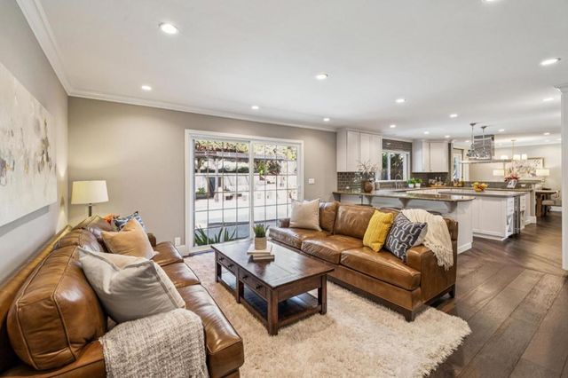 21685 Regnart Road, Cupertino, CA 95014