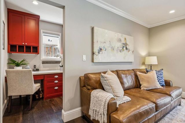 21685 Regnart Road, Cupertino, CA 95014