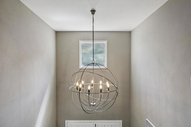 21685 Regnart Road, Cupertino, CA 95014